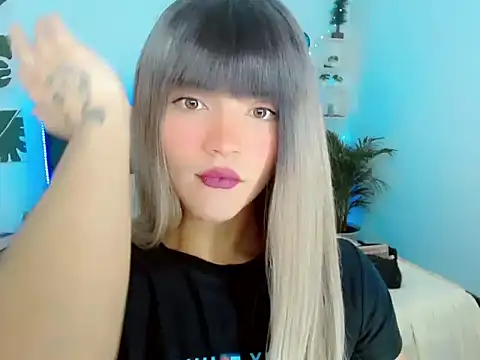 ZoeSchmmit online show from July 11, 2026, 7:36 pm