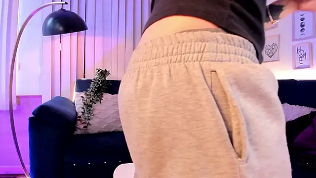 agata volkov online show from March 5, 2026, 8:05 pm