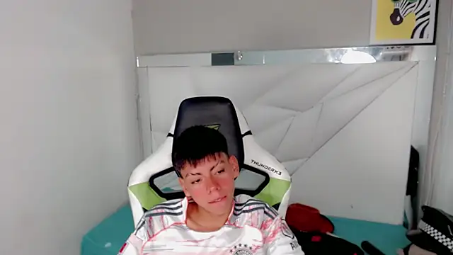 Liarr  online show from March 2, 2026, 8:05 pm