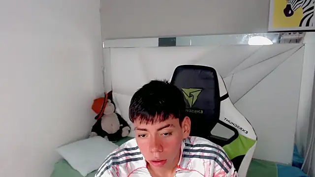 Liarr  online show from February 18, 2026, 8:16 pm