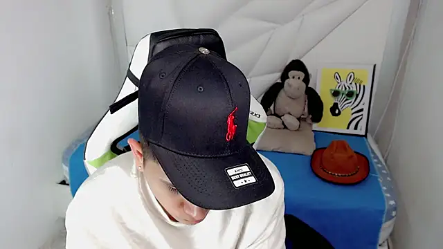 Black diamondd  online show from February 7, 2026, 2:03 pm