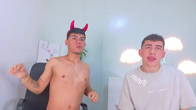 Duolistt   online show from February 1, 2026, 11:52 am