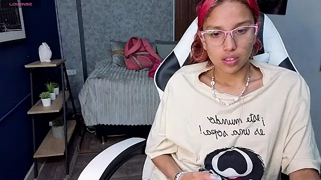 saphire  online show from June 18, 2026, 2:11 pm