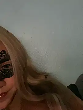 Karenhot11 online show from February 1, 2026, 3:05 am