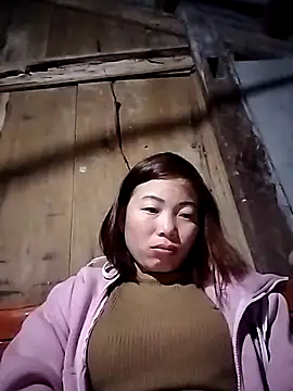 Ella-aa online show from February 10, 2026, 9:58 pm