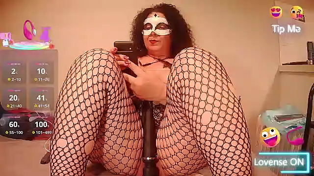 Snapshot of CurvyTurkishAsena_xx chatting on June 9, 2026, 10:22 pm CurvyTurkishAsena xx online show from June 9, 2026, 10:22 pm
