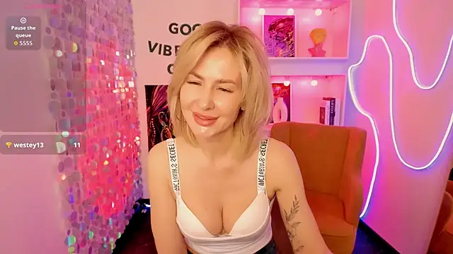 Madam  Isabella online show from May 10, 2026, 6:39 am