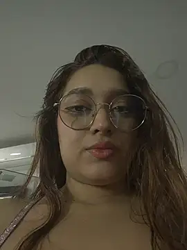 Emily Vex online show from February 2, 2026, 11:42 am