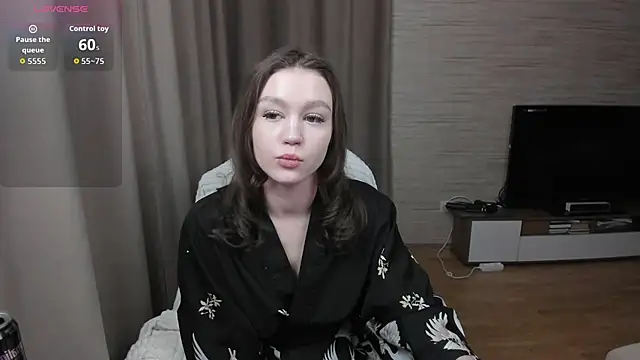 CarmenHill online show from February 17, 2026, 4:43 am