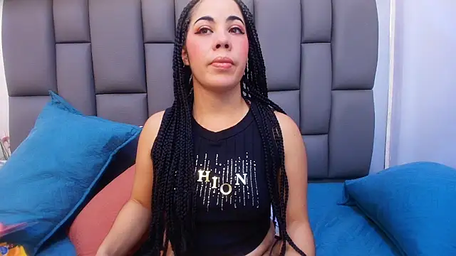 melany roberts  online show from May 27, 2026, 3:03 am