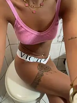 Lorella345 online show from June 26, 2026, 10:43 am