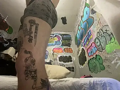 gothboiplzty online show from June 30, 2026, 6:57 am