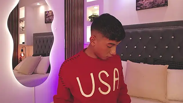 Snapshot of Fancy_Vixen chatting on March 5, 2026, 3:36 am Fancy Vixen online show from March 5, 2026, 3:36 am