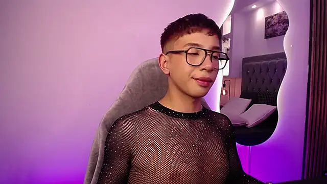 Snapshot of Fancy_Vixen chatting on March 30, 2026, 5:42 am Fancy Vixen online show from March 30, 2026, 5:42 am