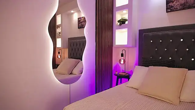 Snapshot of Fancy_Vixen chatting on March 6, 2026, 3:23 am Fancy Vixen online show from March 6, 2026, 3:23 am