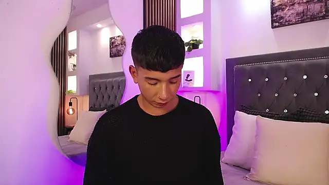 Snapshot of Fancy_Vixen chatting on March 13, 2026, 4:39 am Fancy Vixen online show from March 13, 2026, 4:39 am