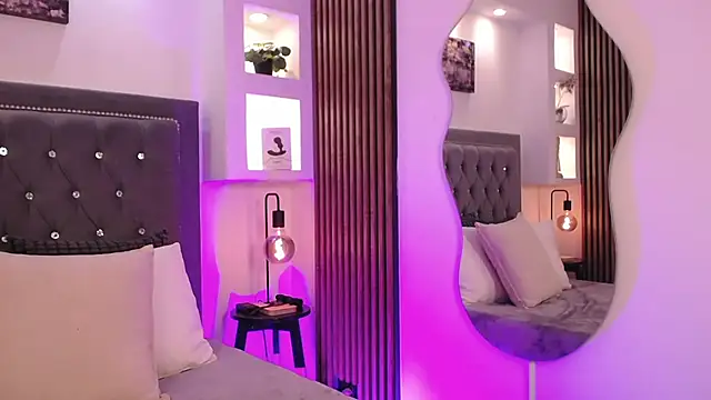 Snapshot of Fancy_Vixen chatting on March 17, 2026, 3:31 am Fancy Vixen online show from March 17, 2026, 3:31 am