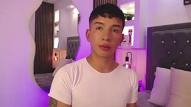 Snapshot of Fancy_Vixen chatting on March 18, 2026, 4:15 am Fancy Vixen online show from March 18, 2026, 4:15 am