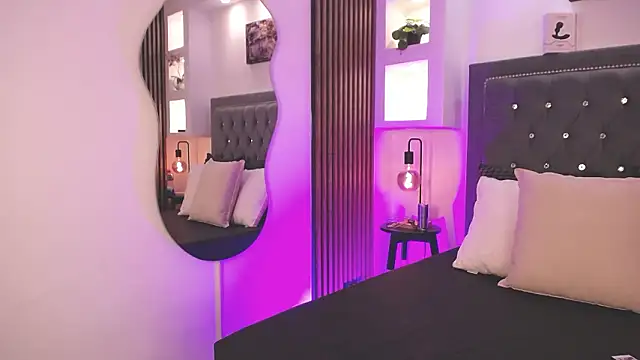 Snapshot of Fancy_Vixen chatting on March 7, 2026, 4:30 am Fancy Vixen online show from March 7, 2026, 4:30 am