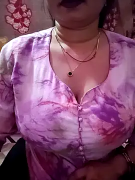 Snapshot of PARI51 chatting on March 25, 2026, 9:03 pm PARI51 online show from March 25, 2026, 9:03 pm