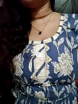 Snapshot of PARI51 chatting on March 19, 2026, 8:20 pm PARI51 online show from March 19, 2026, 8:20 pm