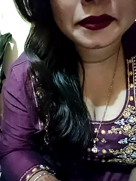 Snapshot of PARI51 chatting on February 18, 2026, 9:00 pm PARI51 online show from February 18, 2026, 9:00 pm