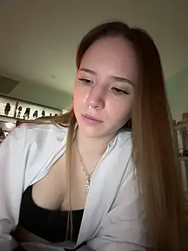 ameliamooon online show from February 3, 2026, 8:19 am