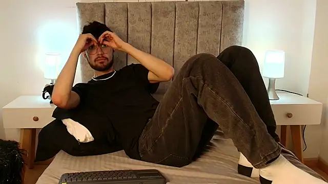 James Potter  online show from February 3, 2026, 6:35 pm