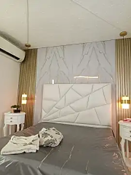 zurijones online show from February 3, 2026, 11:59 am