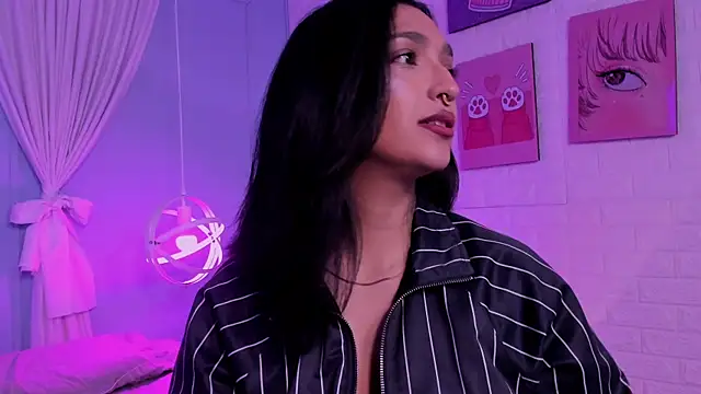 Cleo Foxx online show from May 22, 2026, 11:52 am