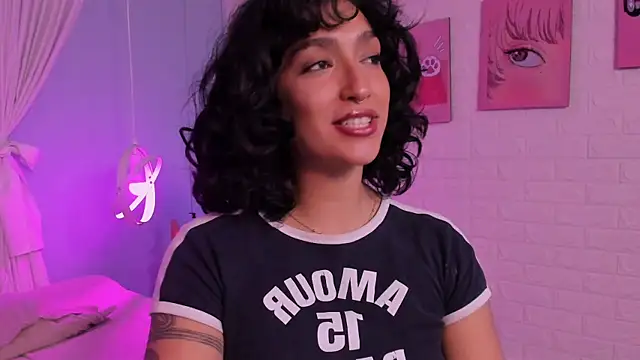 Cleo Foxx online show from July 28, 2026, 11:39 am
