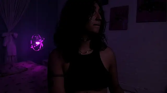Cleo Foxx online show from June 13, 2026, 4:49 pm