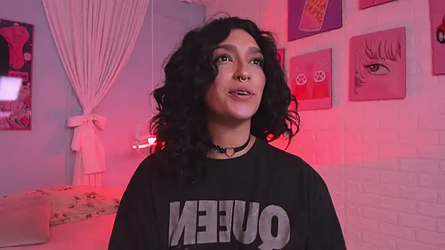 Cleo Foxx online show from June 18, 2026, 11:48 am