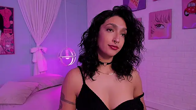Cleo Foxx online show from June 22, 2026, 12:02 pm