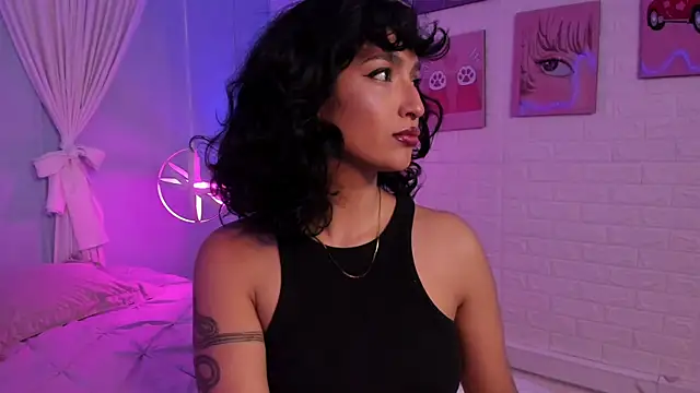 Cleo Foxx online show from August 6, 2026, 11:49 am