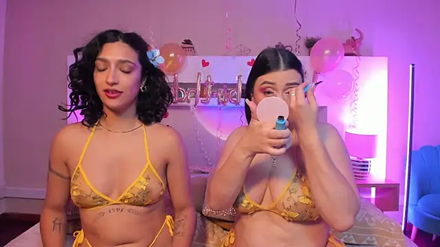 Cleo Foxx online show from April 24, 2026, 12:07 pm