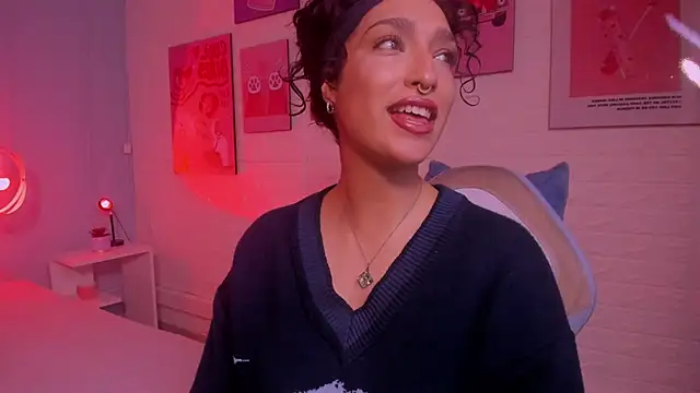 Cleo Foxx online show from June 10, 2026, 12:06 pm