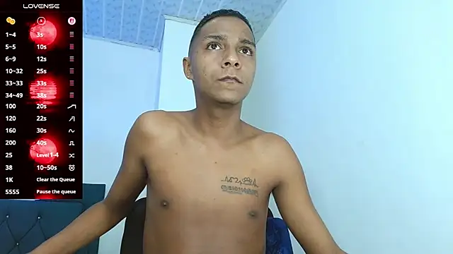 hotboyluxe online show from June 8, 2026, 10:32 pm