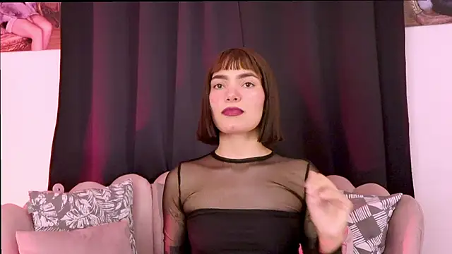 dakotacollins  online show from July 16, 2026, 4:20 am