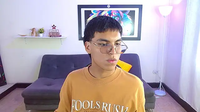 Maecum18 online show from March 14, 2026, 10:05 pm