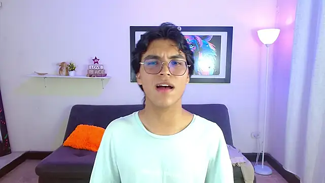 Maecum18 online show from February 16, 2026, 8:40 pm