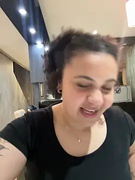 BabyChanntal online show from February 4, 2026, 5:19 pm