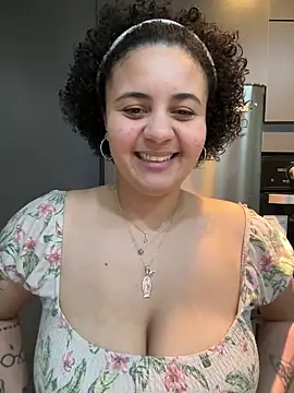 Snapshot of BabyChanntal chatting on May 27, 2026, 7:10 pm BabyChanntal online show from May 27, 2026, 7:10 pm