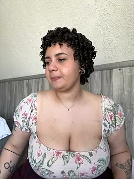 Snapshot of BabyChanntal chatting on March 4, 2026, 1:30 pm BabyChanntal online show from March 4, 2026, 1:30 pm