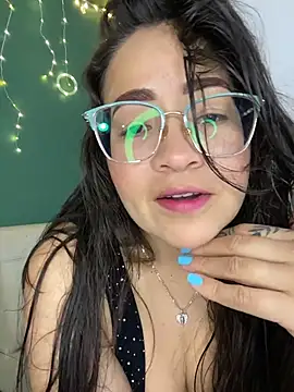 alisbloom online show from March 12, 2026, 6:12 pm