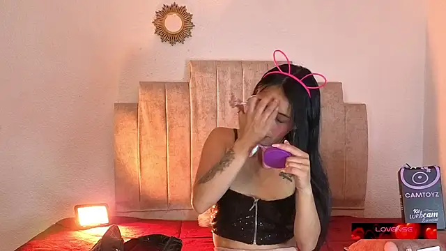 Petite pepper online show from March 30, 2026, 12:50 pm