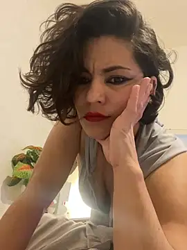 eva luz online show from April 11, 2026, 10:02 pm