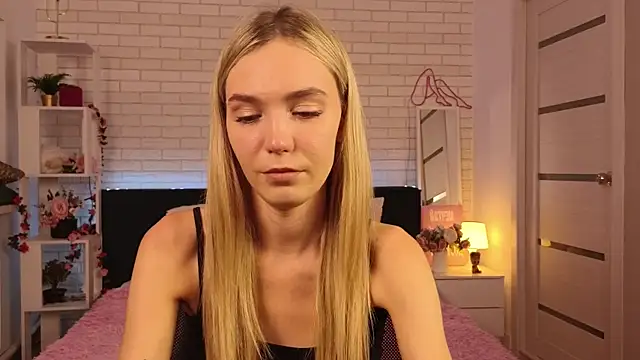 NikkiRyx online show from July 11, 2026, 7:47 pm