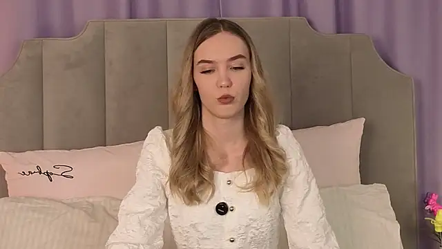 NikkiRyx online show from April 30, 2026, 3:08 pm