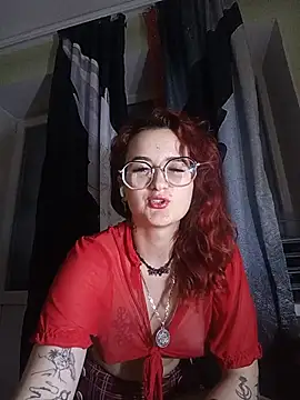 Snapshot of Persefoha chatting on July 12, 2026, 6:53 pm Persefoha online show from July 12, 2026, 6:53 pm